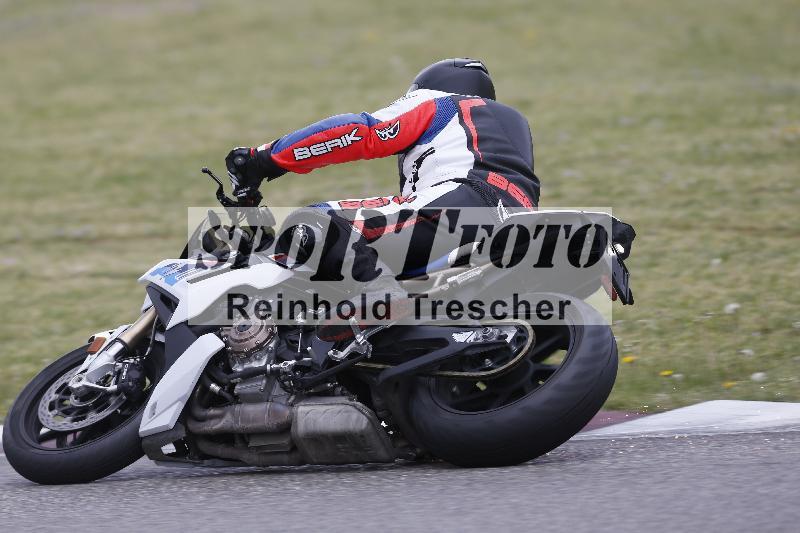 /09 19.04.2026  Caremotion get faster ADR/Gruppe gelb/3